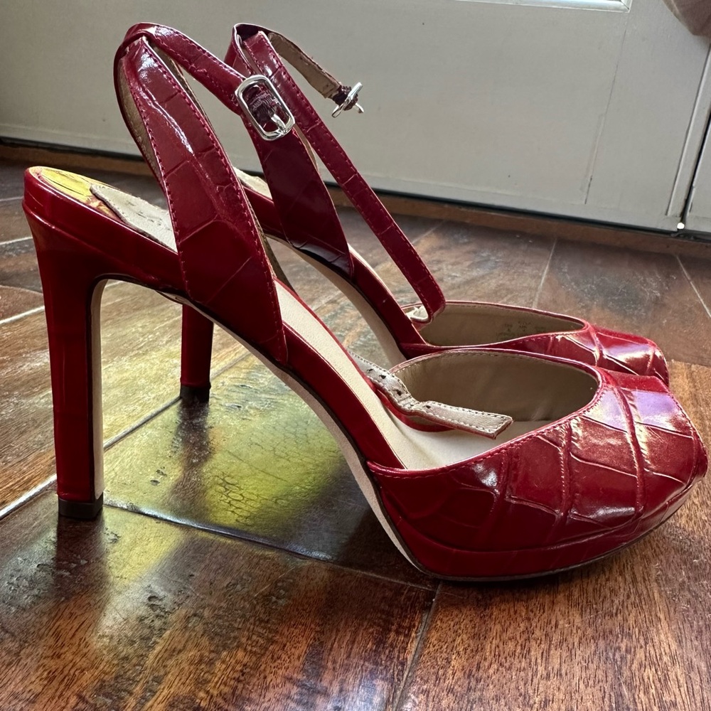 Ralph Lauren Kyla Crocodile-Embossed Red Leather Lined Sandals with Peep Toe